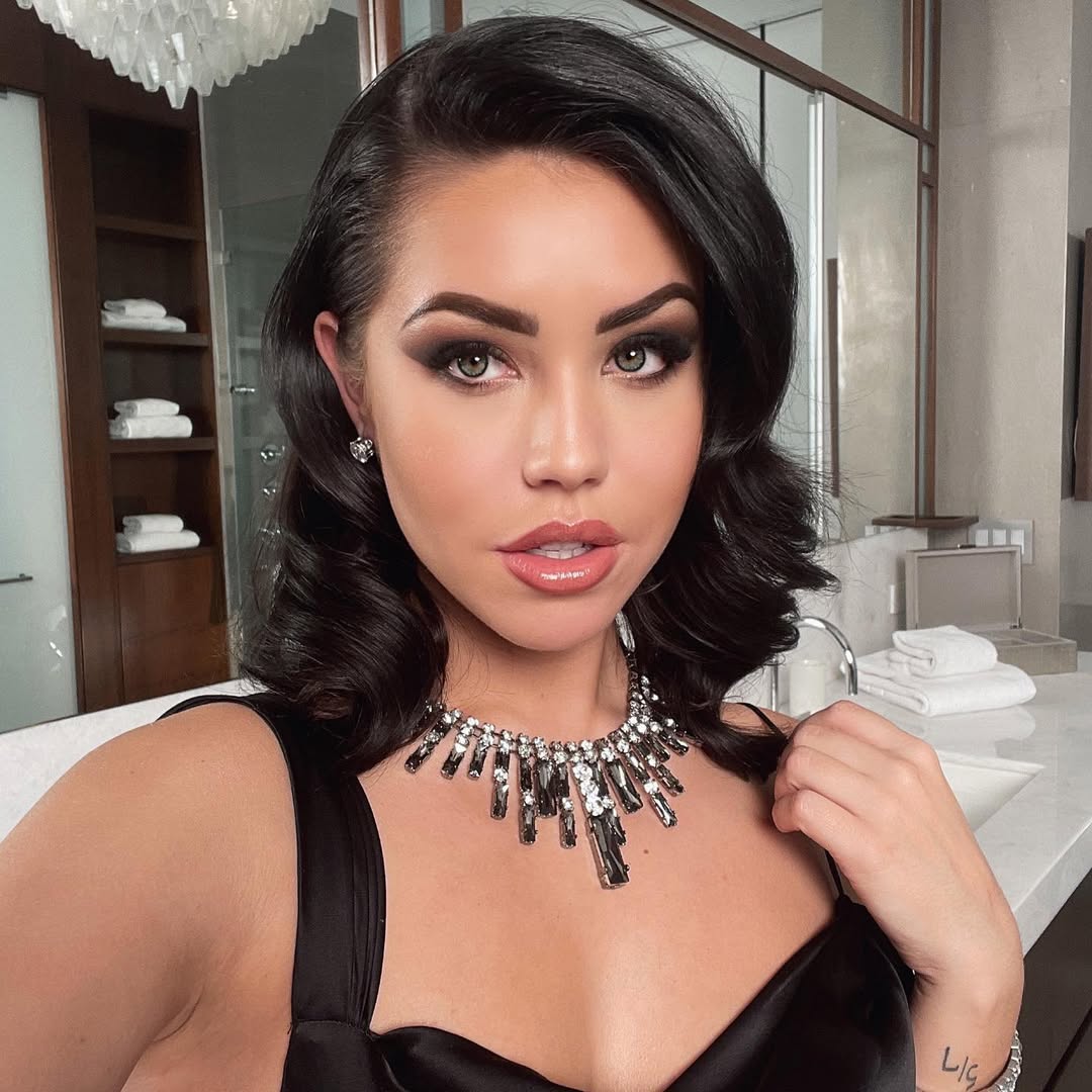 Alina Lopez Age, Bio, Net Worth, Career and Relationship