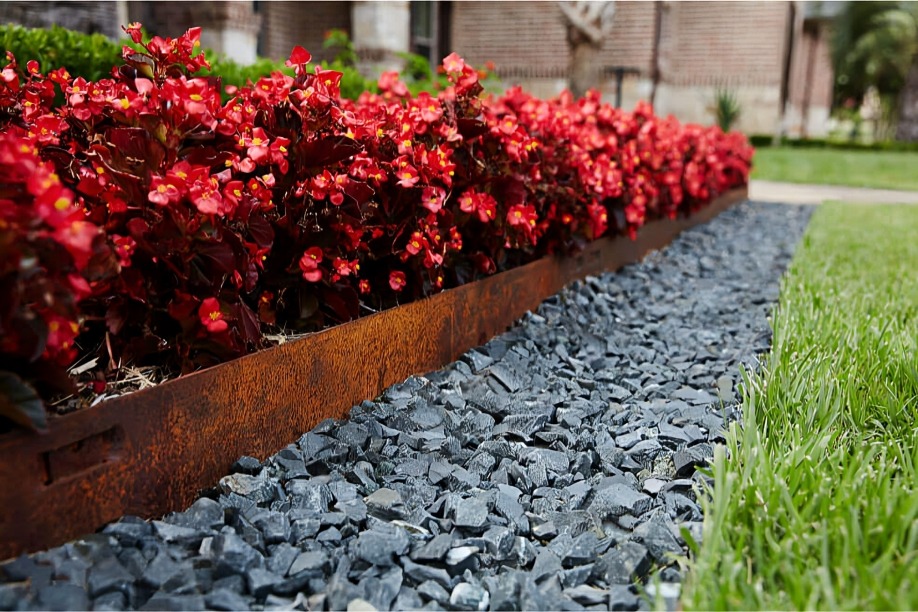 How to Bend Colmet Steel Landscape Edging Without Kinks